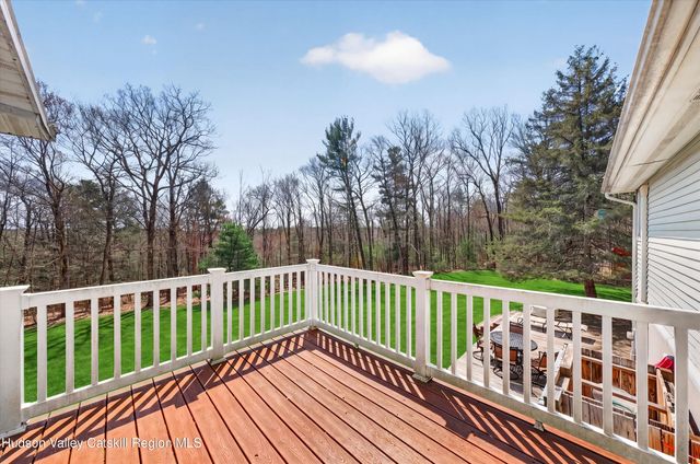 55 G Fischer Rd, Olivebridge, NY 12461