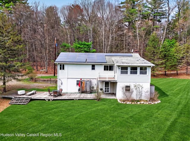 55 G Fischer Rd, Olivebridge, NY 12461