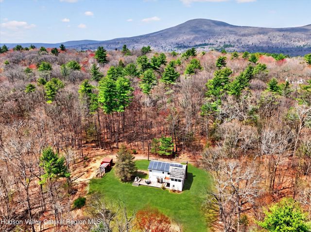 55 G Fischer Rd, Olivebridge, NY 12461