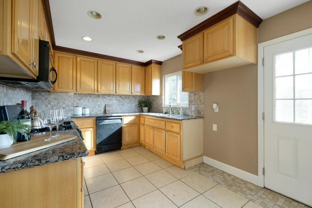 3730 Milton Way, North Highlands, CA 95660