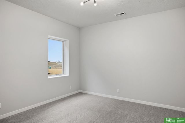 5811 N 197th Street, Elkhorn, NE 68022