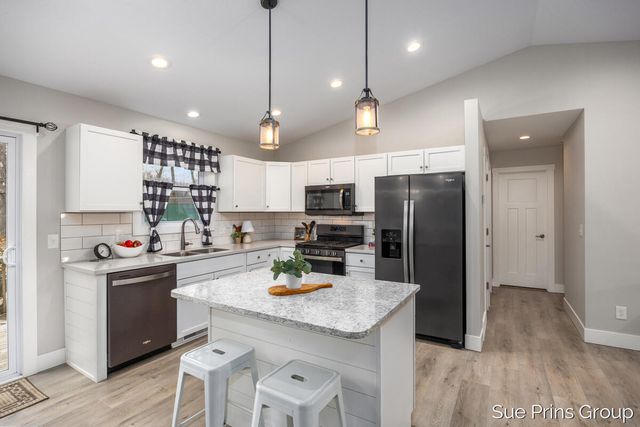 2275 Shorrock Street, Muskegon, MI 49442