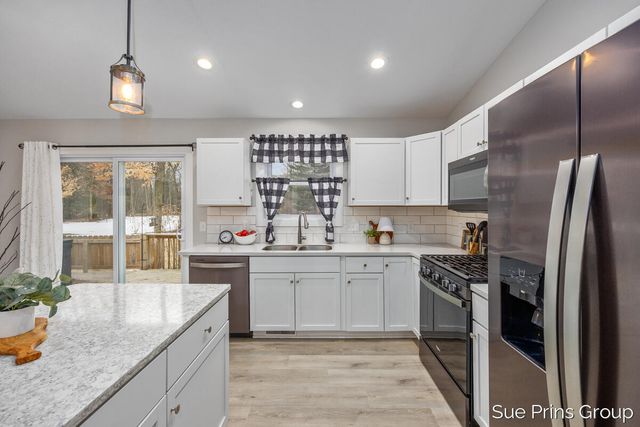 2275 Shorrock Street, Muskegon, MI 49442