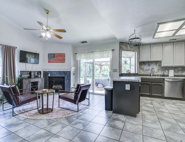 22579 N Marina Way, Cottonwood, CA 96022