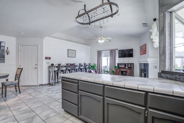 22579 N Marina Way, Cottonwood, CA 96022