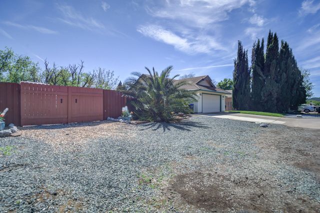 22579 N Marina Way, Cottonwood, CA 96022