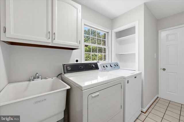 4556 LAWNVALE DR, Gainesville, VA 20155