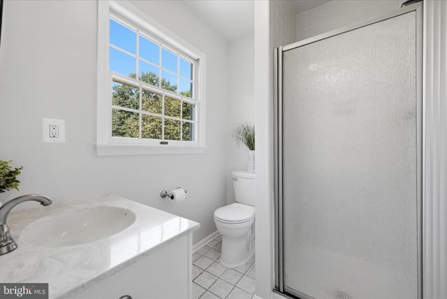4556 LAWNVALE DR, Gainesville, VA 20155