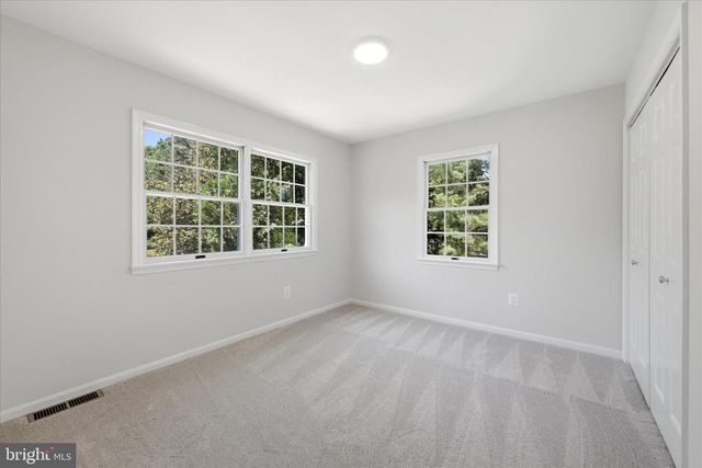 4556 LAWNVALE DR, Gainesville, VA 20155