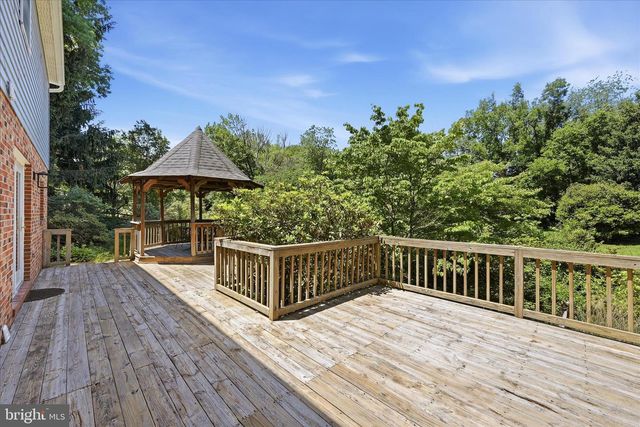 4556 LAWNVALE DR, Gainesville, VA 20155