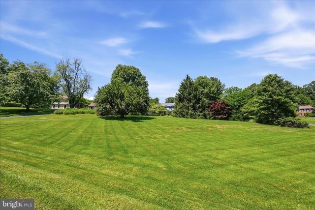 4556 LAWNVALE DR, Gainesville, VA 20155
