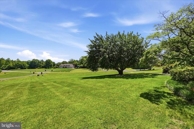 4556 LAWNVALE DR, Gainesville, VA 20155