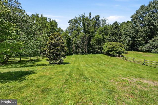 4556 LAWNVALE DR, Gainesville, VA 20155