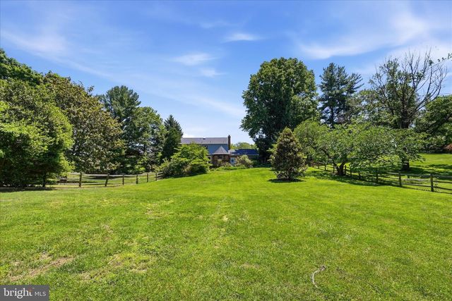 4556 LAWNVALE DR, Gainesville, VA 20155