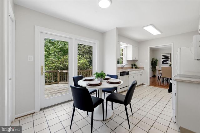 4556 LAWNVALE DR, Gainesville, VA 20155
