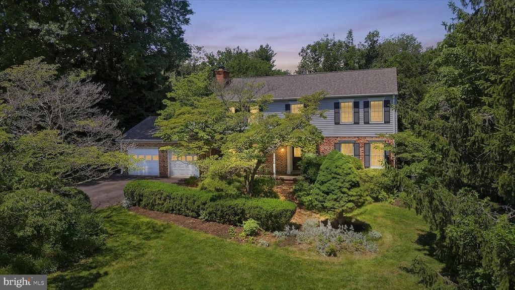 4556 LAWNVALE DR, Gainesville, VA 20155