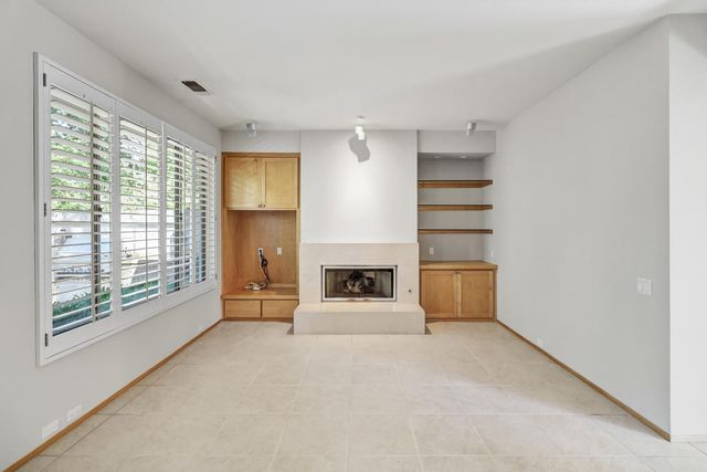 11225 Crocker Grove Ln, Gold River, CA 95670