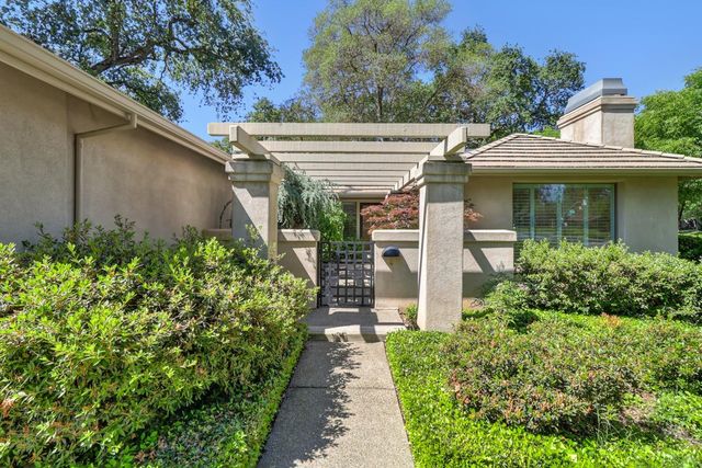 11225 Crocker Grove Ln, Gold River, CA 95670