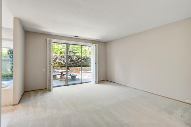 11225 Crocker Grove Ln, Gold River, CA 95670