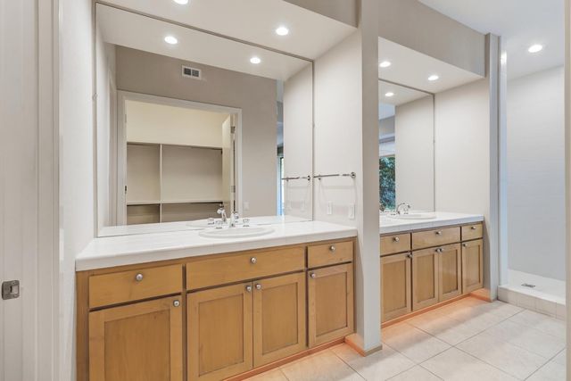 11225 Crocker Grove Ln, Gold River, CA 95670