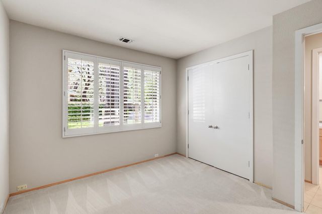 11225 Crocker Grove Ln, Gold River, CA 95670
