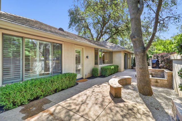 11225 Crocker Grove Ln, Gold River, CA 95670