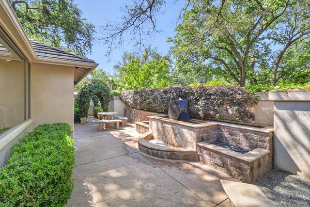 11225 Crocker Grove Ln, Gold River, CA 95670