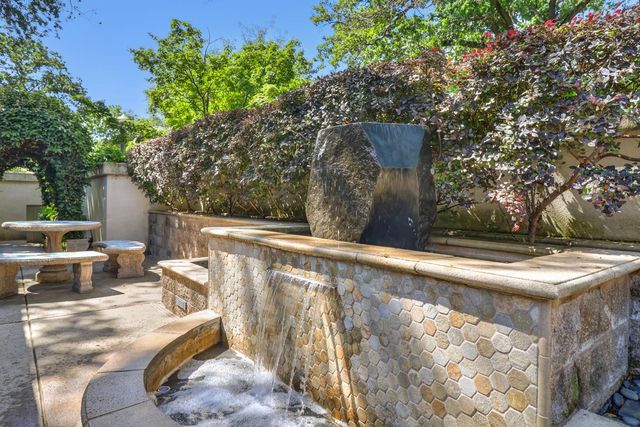 11225 Crocker Grove Ln, Gold River, CA 95670