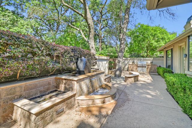 11225 Crocker Grove Ln, Gold River, CA 95670