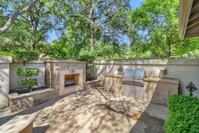 11225 Crocker Grove Ln, Gold River, CA 95670