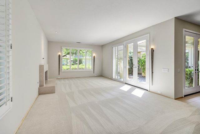 11225 Crocker Grove Ln, Gold River, CA 95670