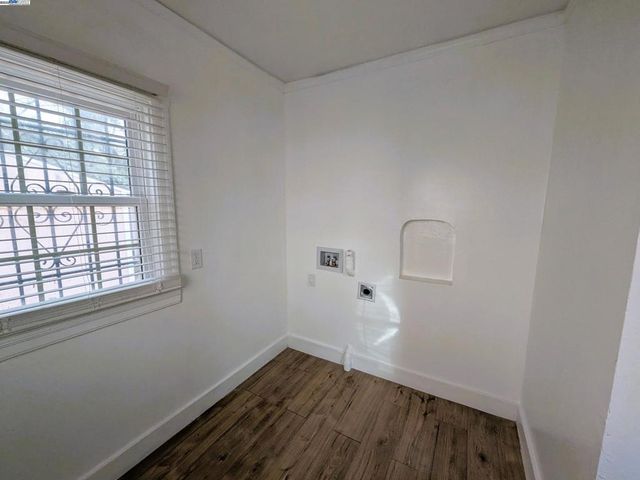 7818 Arthur St, Oakland, CA 94605