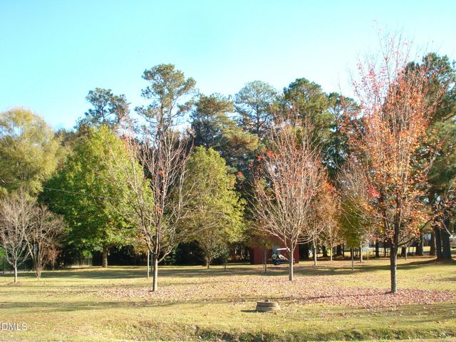 758 Antioch Church Road, Dunn, NC 28334