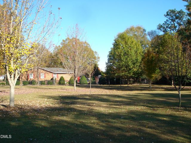 758 Antioch Church Road, Dunn, NC 28334