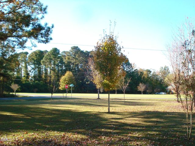 758 Antioch Church Road, Dunn, NC 28334