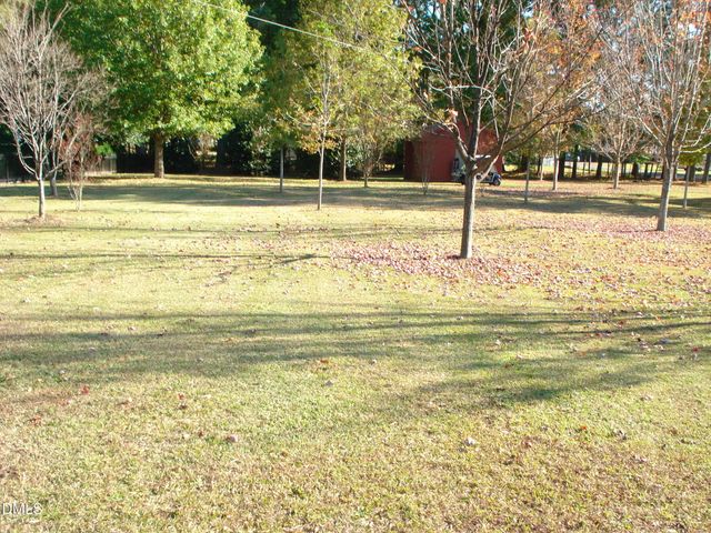 758 Antioch Church Road, Dunn, NC 28334