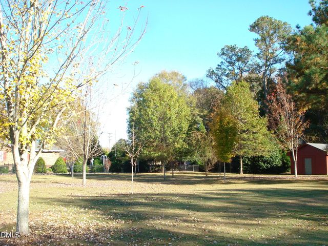 758 Antioch Church Road, Dunn, NC 28334