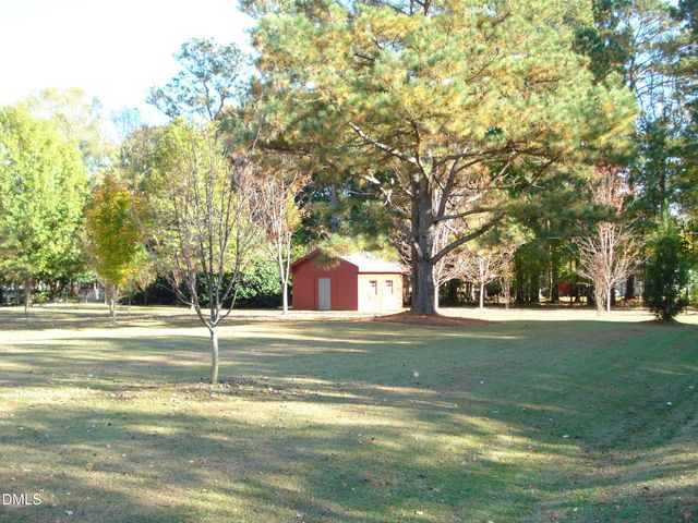 758 Antioch Church Road, Dunn, NC 28334