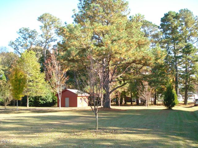 758 Antioch Church Road, Dunn, NC 28334
