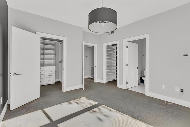 704 Strickland Dr, Nashville, TN 37206