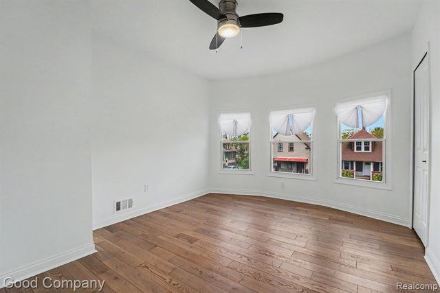2463 Seyburn Street, Detroit, MI 48214
