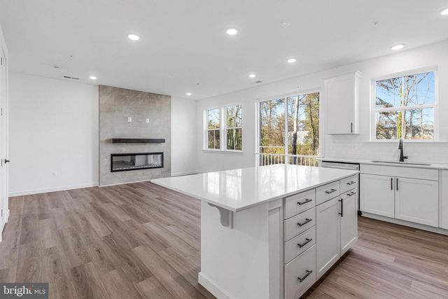 5722 HOWARD DR, Glen Burnie, MD 21061