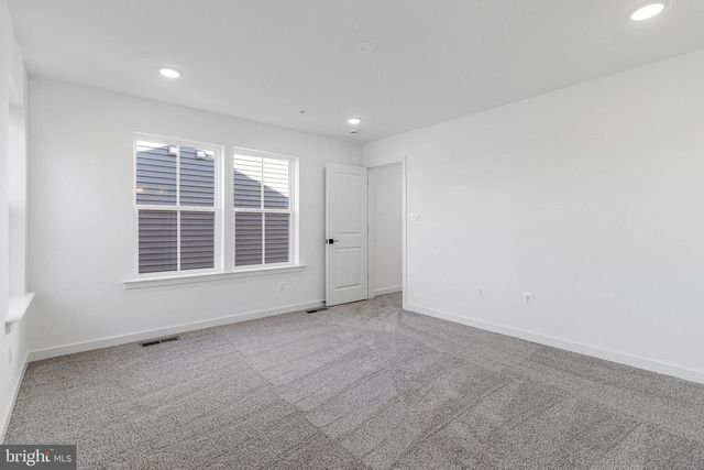 5722 HOWARD DR, Glen Burnie, MD 21061