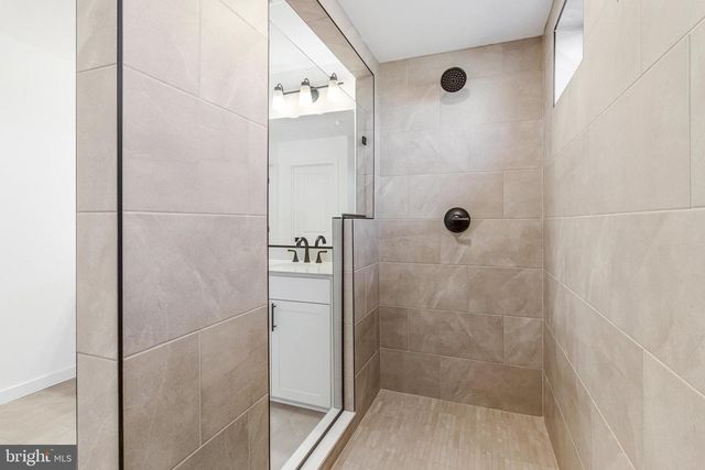 5722 HOWARD DR, Glen Burnie, MD 21061