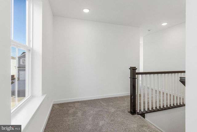 5722 HOWARD DR, Glen Burnie, MD 21061