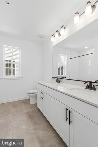 5722 HOWARD DR, Glen Burnie, MD 21061