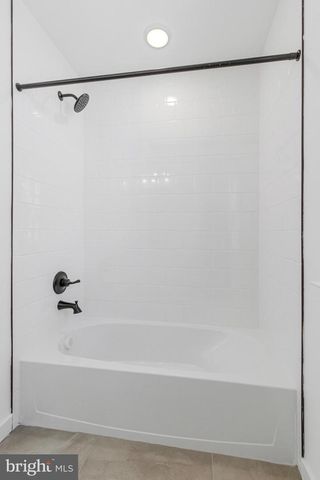 5722 HOWARD DR, Glen Burnie, MD 21061