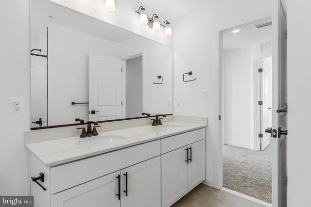 5722 HOWARD DR, Glen Burnie, MD 21061