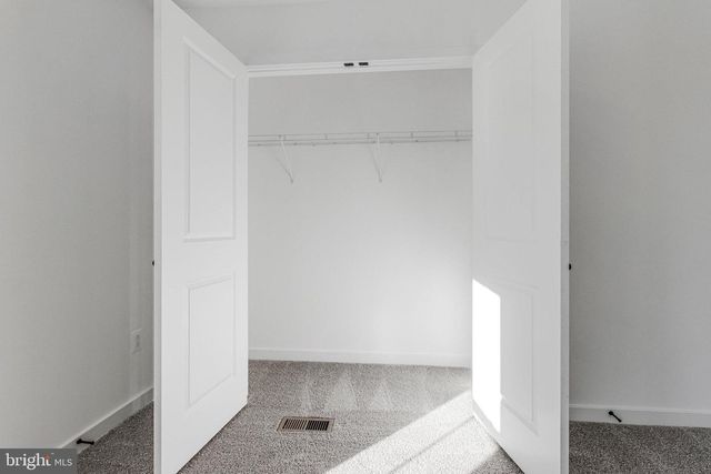 5722 HOWARD DR, Glen Burnie, MD 21061