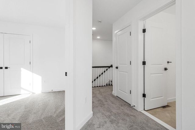 5722 HOWARD DR, Glen Burnie, MD 21061